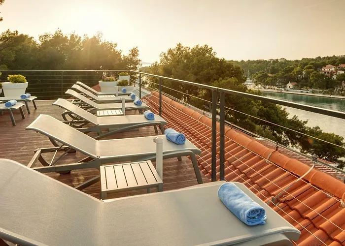 Osam - Adults Only Hotell