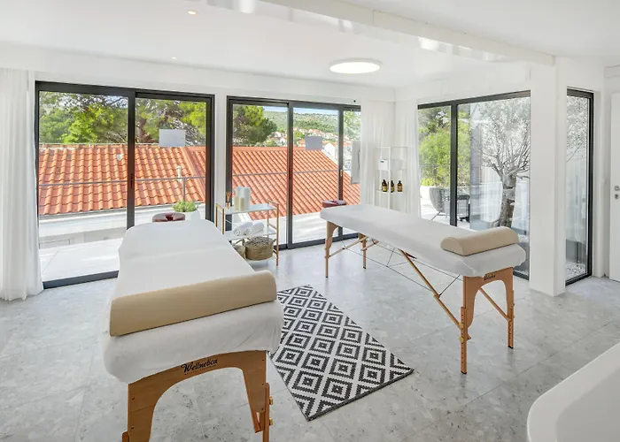 Osam - Adults Only Hotel 4*